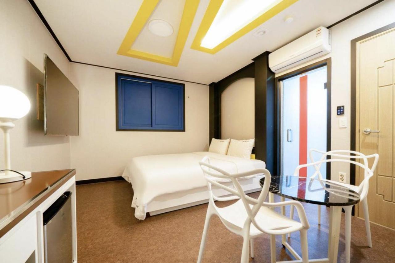 Hotel Uk Пусан Екстер'єр фото